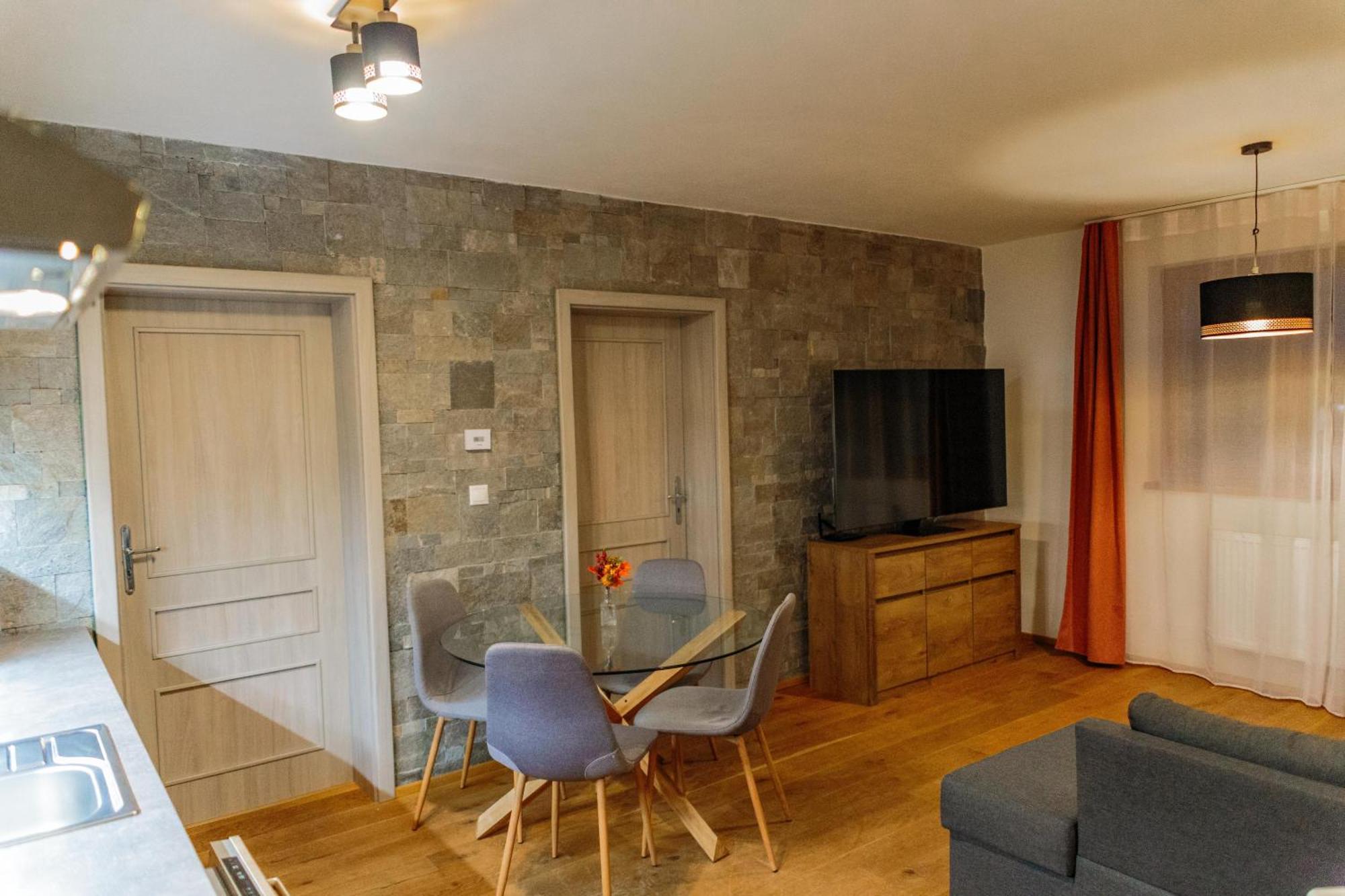 Apartman Myto Mýto pod Ďumbierom Zewnętrze zdjęcie